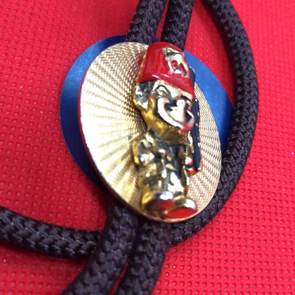 Unique 💗 RARE FOUND 💗 Bolo Tie Gold Plated - Picture 5 of 7